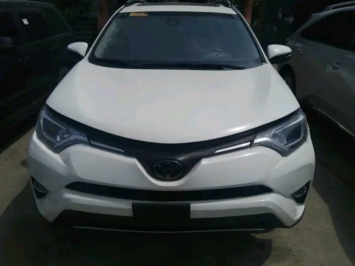 Toyota RAV4 • 2018 • 50,000 km 1