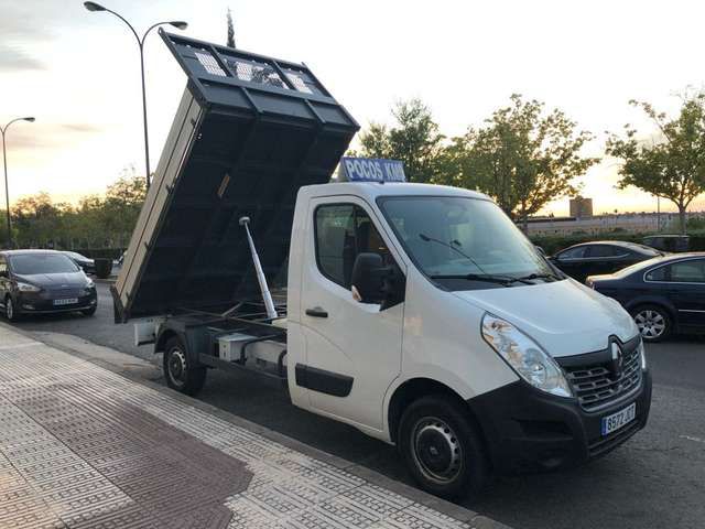 Renault Master • 2015 • 86,000 km 3