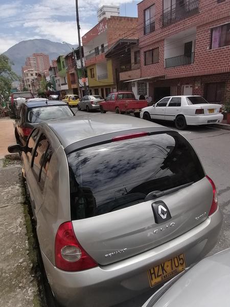 Renault Clio • 2015 • 58,000 km 6