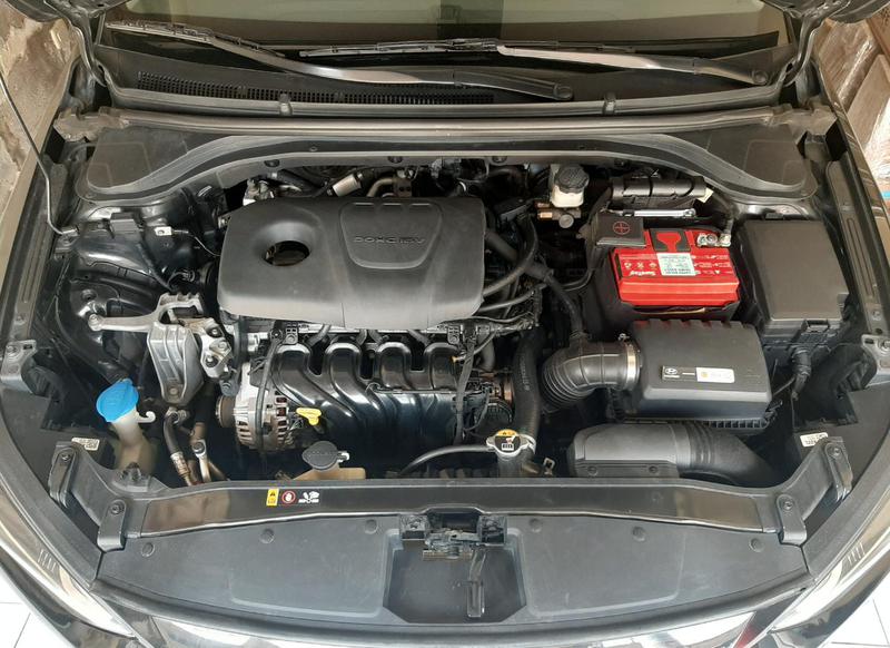 Hyundai Elantra • 2017 • 68,000 km 7