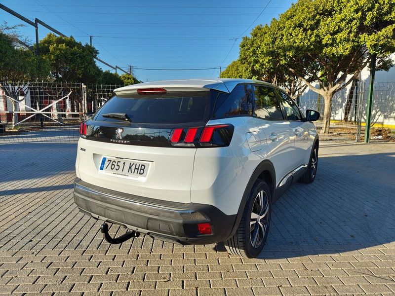 Peugeot 3008 • 2018 • 82,029 km 3