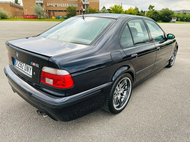 BMW M5 • 1999 • 185,000 km 7