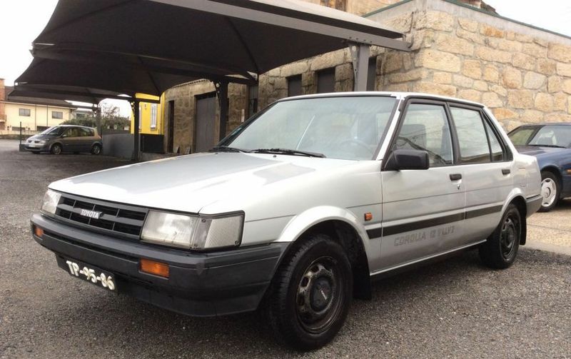 Toyota Corolla • 1986 • 135,000 km 1