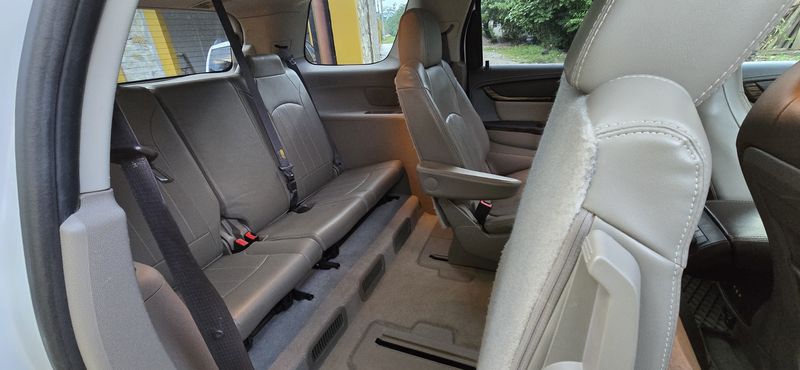 GMC Acadia • 2016 • 107,000 km 11