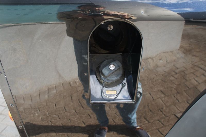 Land Rover Defender • 2012 • 80,000 km 3