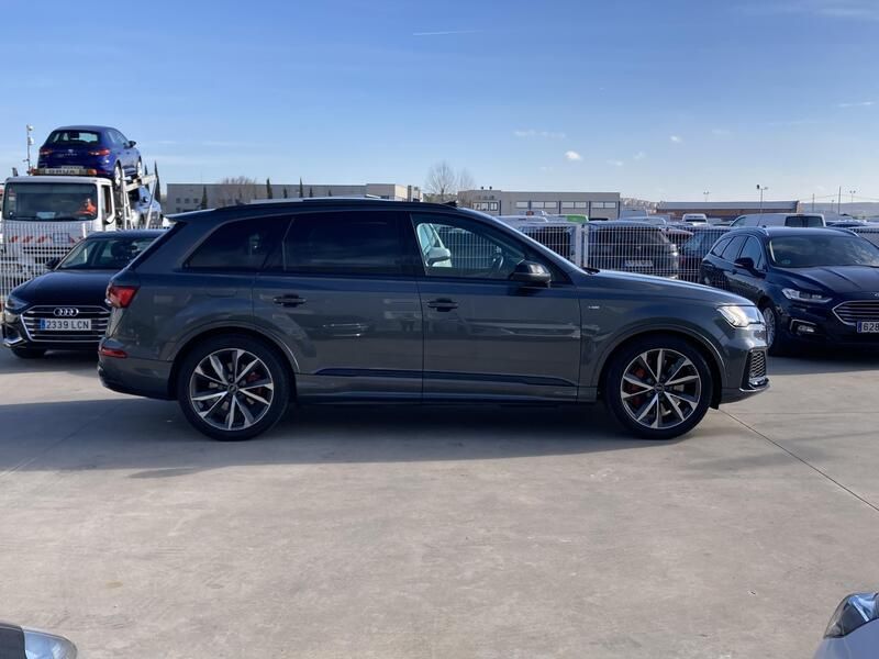 Audi Q7 • 2021 • 87,282 km 6