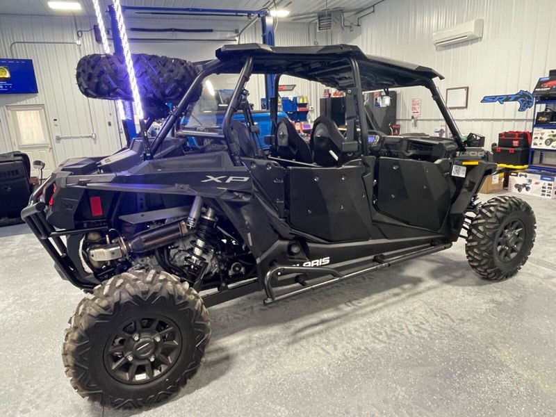 Other Polaris RZR XP4 1000 SXS • 2022 • 8 km 1