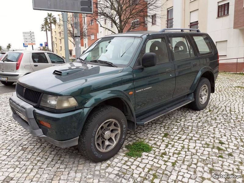 Mitsubishi Vanwagon • 2001 • 200,000 km 4