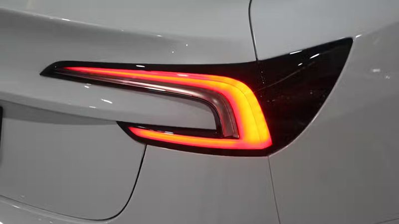 Tesla Model 3 • 2024 • 2,750 km 20