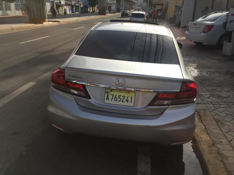 Honda Civic • 2015 • 1 km 2