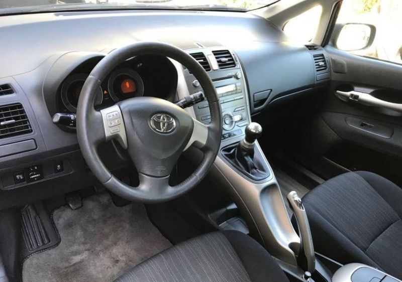 Toyota Auris • 2007 • 185,000 km 7