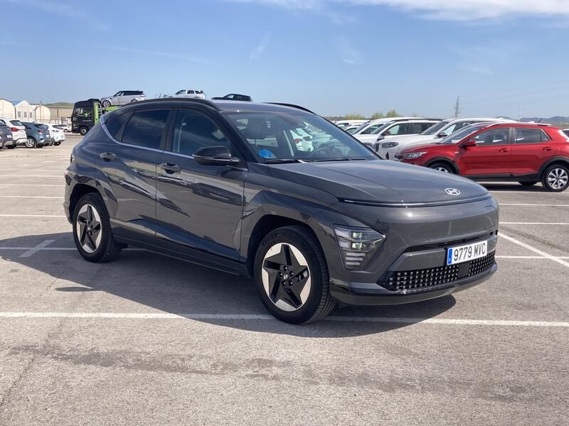 Hyundai Kona • 2024 • 9,678 km 7