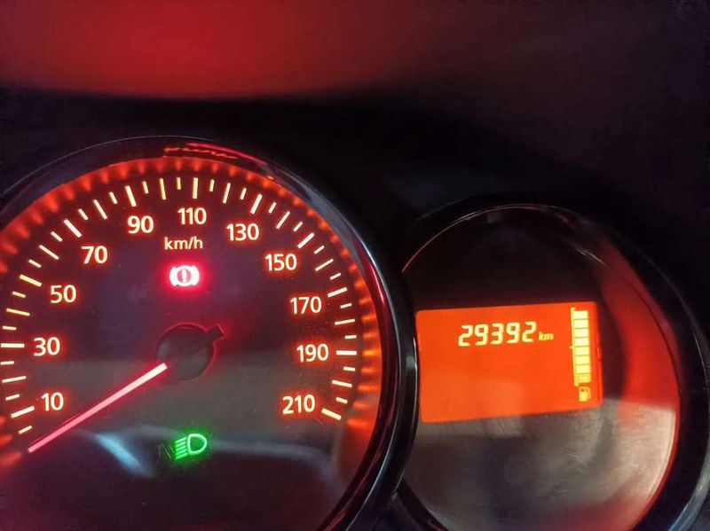 Dacia Sandero • 2016 • 29,392 km 6