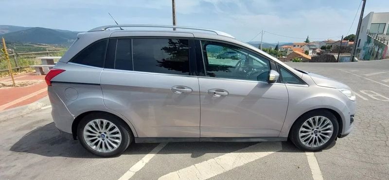 Ford Grand C-Max • 2010 • 180,000 km 1