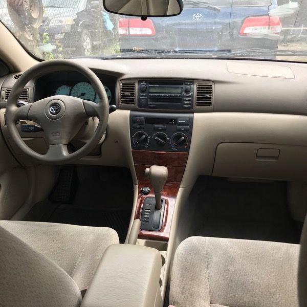 Toyota Corolla • 2006 • 87,000 km 3