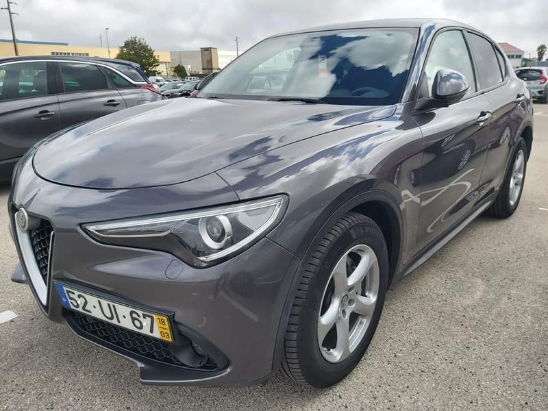 Alfa Romeo Stelvio • 2018 • 60,000 km 1