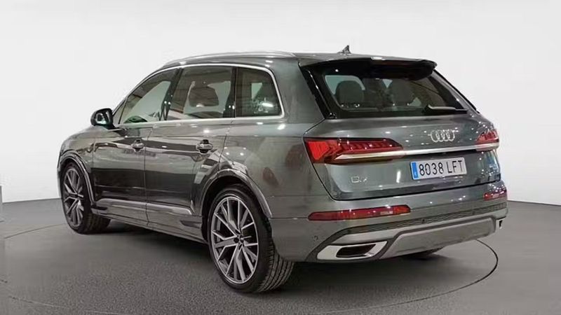 Audi Q7 • 2020 • 53,864 km 2