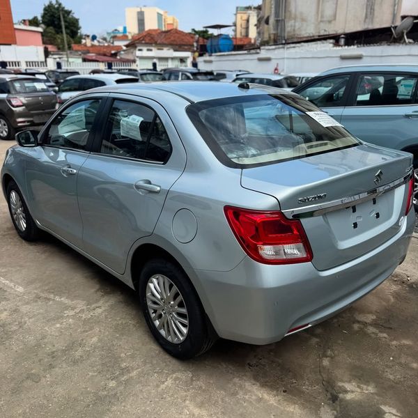 Suzuki Swift Dzire • 2022 • 7 km 2