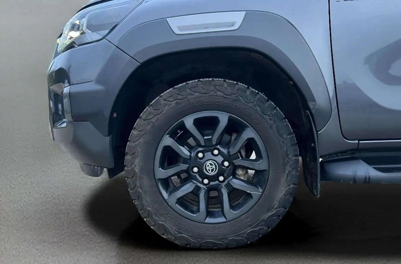 Toyota Hilux • 2022 • 101,000 km 14