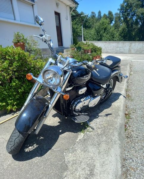 Suzuki intruder • 2009 • 22,000 km 1