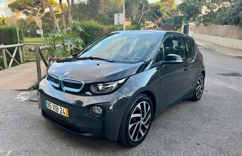 BMW i3 • 2015 • 150,464 km 1