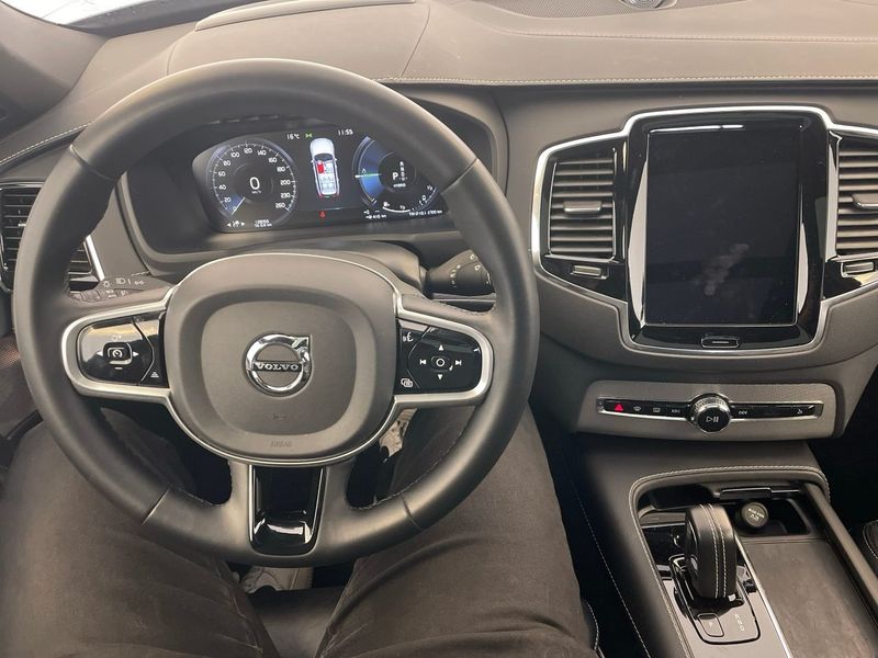 Volvo XC90 • 2022 • 128,000 km 6