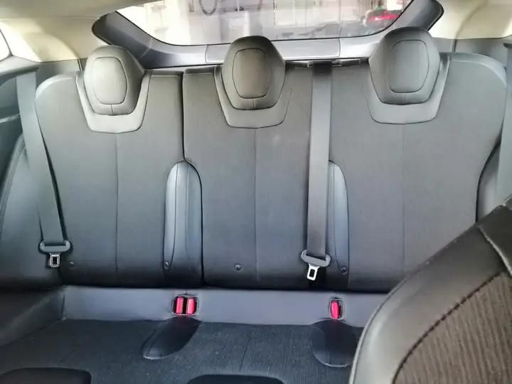 Tesla Model S • 2013 • 285,382 km 7