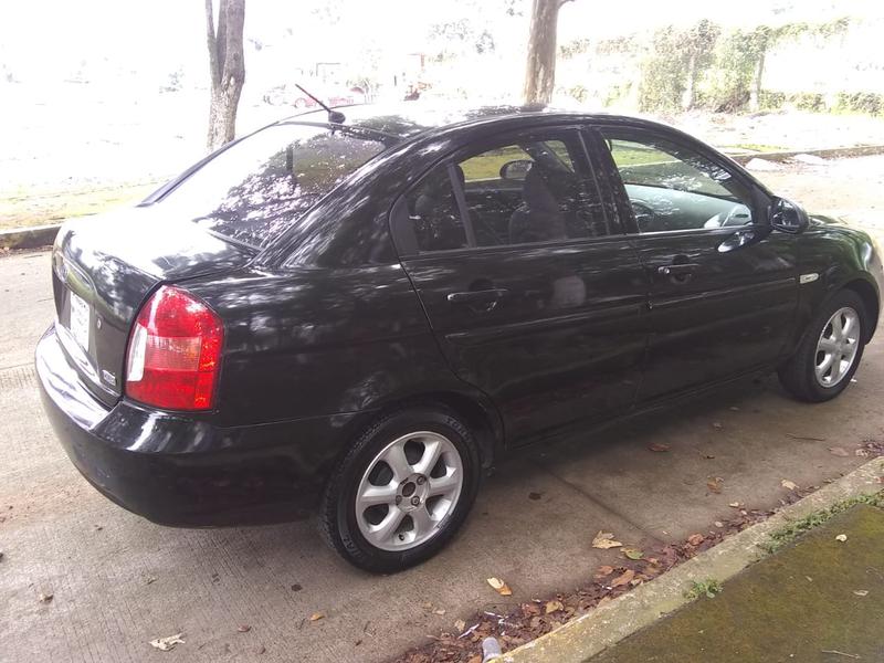 Dodge Attitude • 2009 • 141,000 km 3