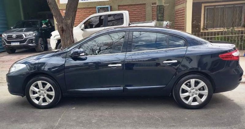 Renault Fluence • 2014 • 120,000 km 1