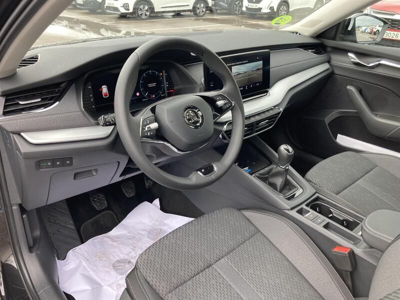 Škoda Octavia • 2024 • 19,152 km 16