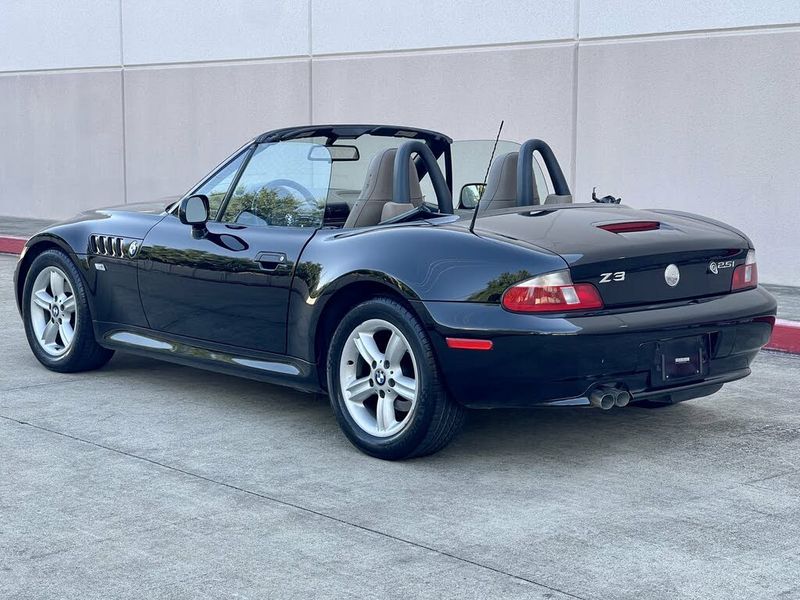 BMW Z3 Roadster • 2002 • 98,560 km 2