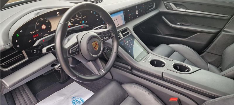 Porsche Taycan • 2022 • 40,000 km 5