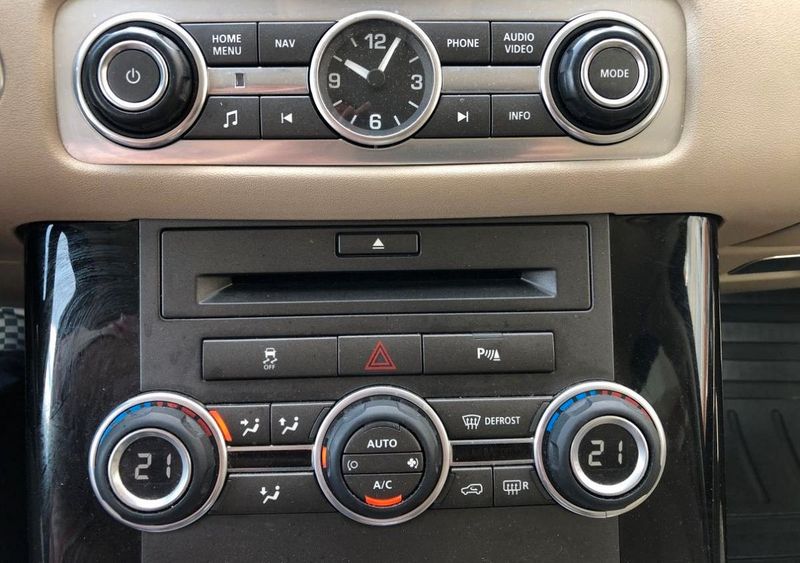 Land Rover Discovery • 2021 • 170,000 km 6