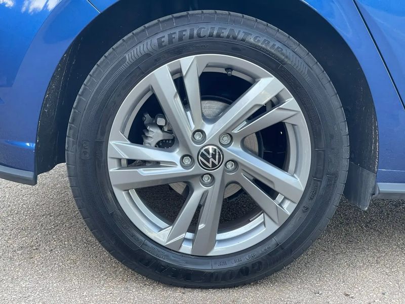Volkswagen Polo • 2023 • 18,327 km 8