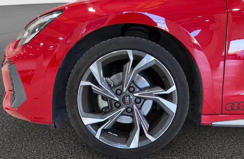 Audi A3 • 2023 • 44,550 km 11
