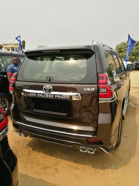 Toyota Land Cruiser • 2020 • 21 km 2