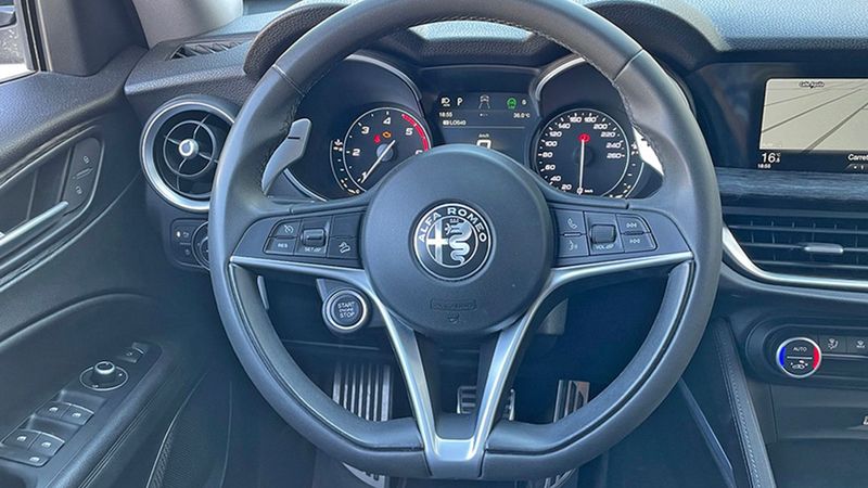 Alfa Romeo Stelvio • 2020 • 59,735 km 18