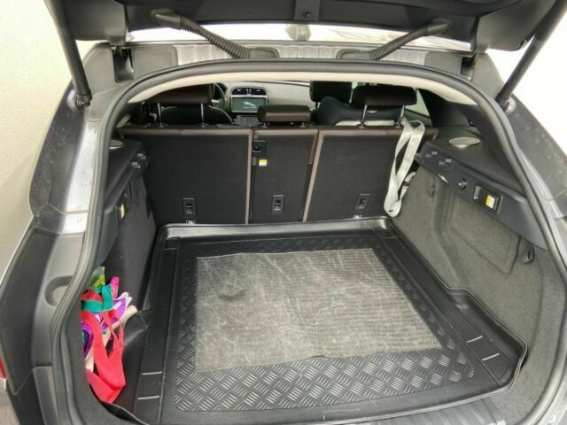 Jaguar F-Pace • 2016 • 90,000 km 4