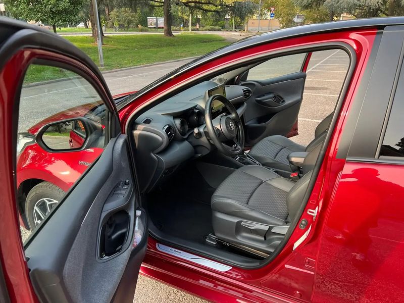 Toyota Yaris • 2021 • 37,000 km 5