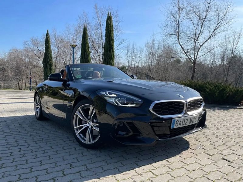 BMW Z4 • 2023 • 32,000 km 2