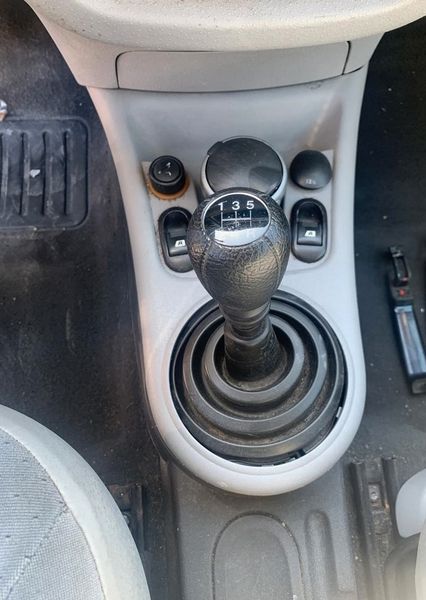 Citroën C3 • 2003 • 270,000 km 3