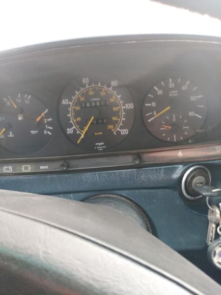 Mercedes-Benz E-320 • 1997 • 4,500 km 2