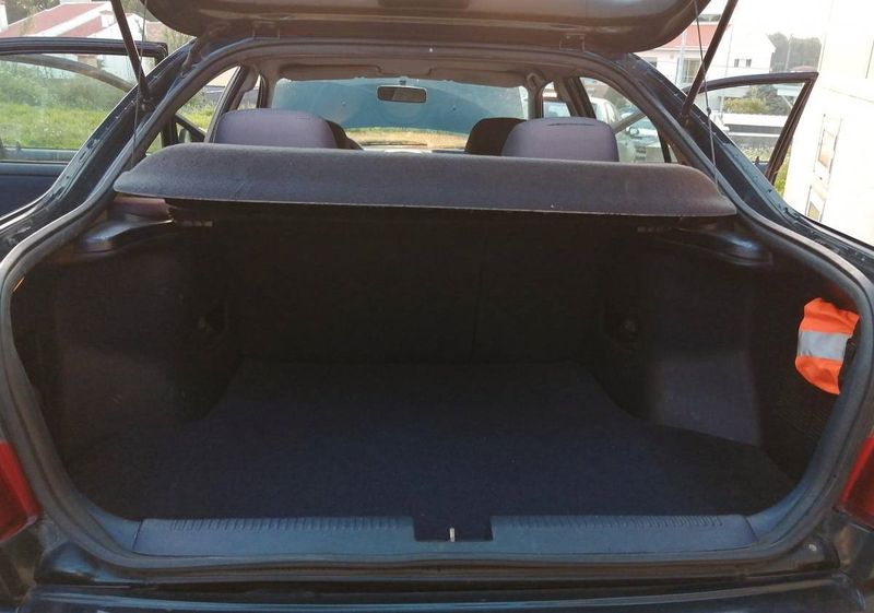 Mitsubishi Carisma • 1999 • 199,999 km 4