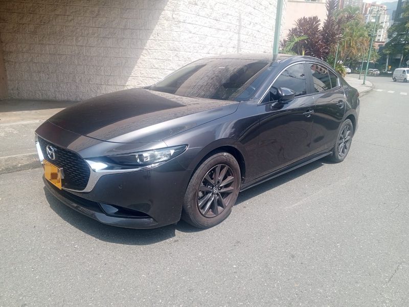 Mazda 3 • 2021 • 44,200 km 3