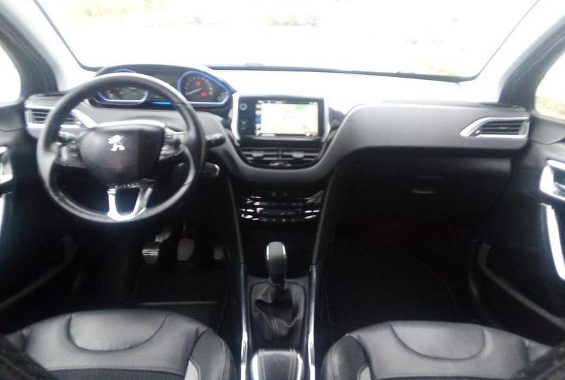 Peugeot 2008 • 2014 • 80,000 km 3