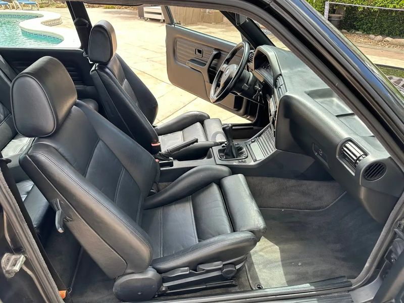 BMW M3 • 1986 • 165,500 km 10