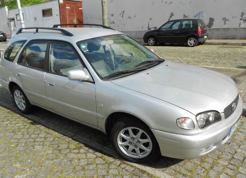 Toyota Corolla • 2001 • 249,000 km 1