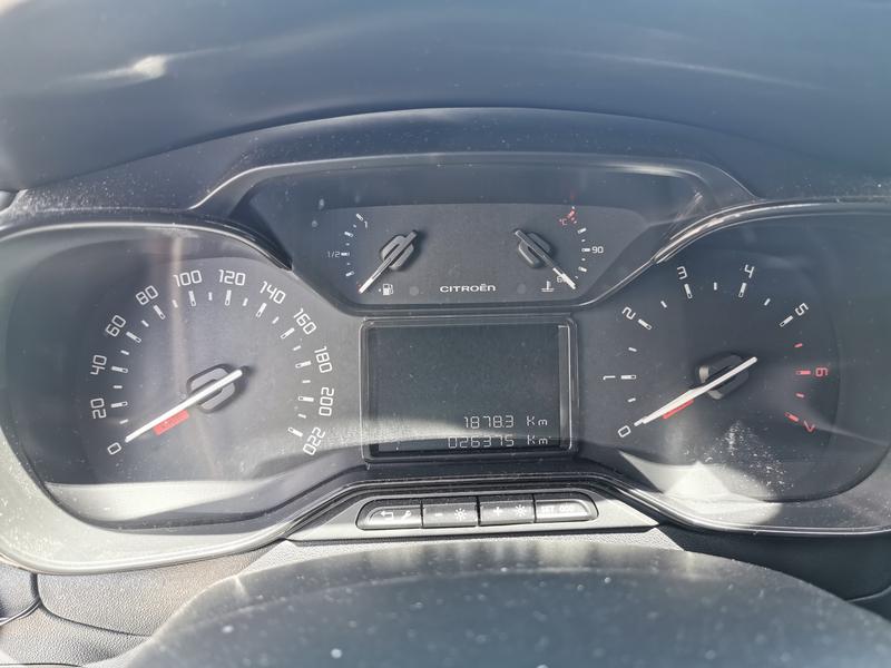 Citroën C3 • 2018 • 26,375 km 4