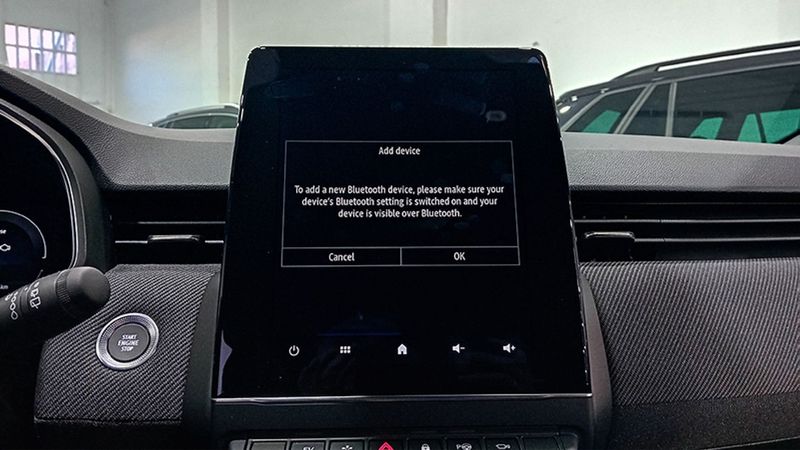 Renault Clio • 2023 • 10,831 km 36