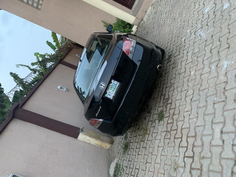 Honda Accord • 2010 • 99,102 km 5